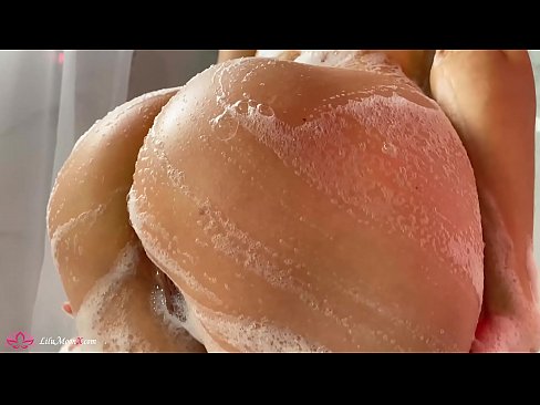 ❤️ Brunette masturboi pillua vibraattorilla intensiiviseen orgasmiin suihkussa ️ Just porn at fi.xxxgr.ru ❤
